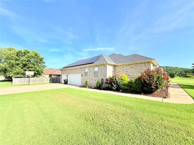 23 Angelfish Avenue, Russellville, AR 72802