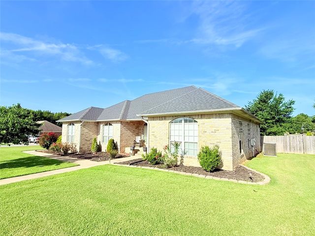 23 Angelfish Avenue, Russellville, AR 72802