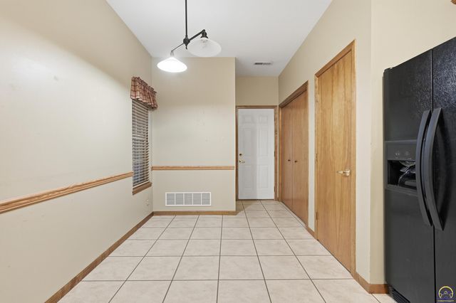 2828 Kelly Cir, Manhattan, KS 66502