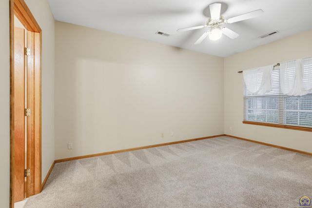 2828 Kelly Cir, Manhattan, KS 66502