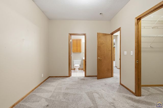 2828 Kelly Cir, Manhattan, KS 66502