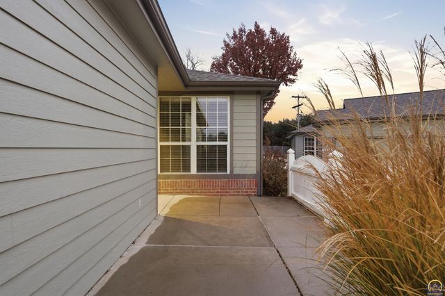 2828 Kelly Cir, Manhattan, KS 66502