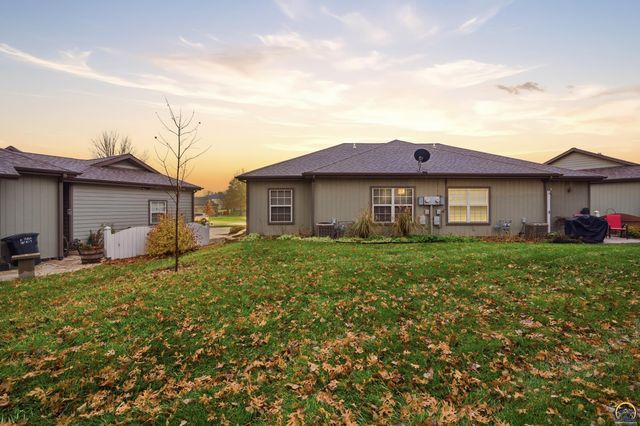 2828 Kelly Cir, Manhattan, KS 66502