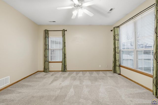 2828 Kelly Cir, Manhattan, KS 66502