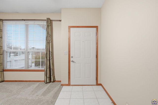 2828 Kelly Cir, Manhattan, KS 66502