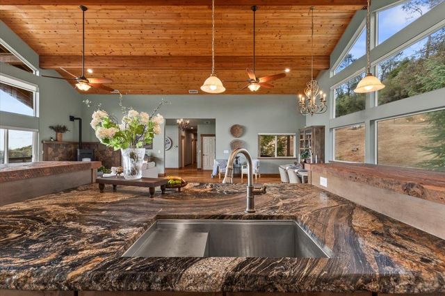 430 Pine Tree Cir, Pilot Hill, CA 95664