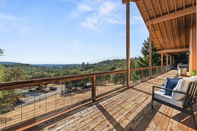 430 Pine Tree Cir, Pilot Hill, CA 95664