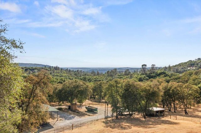 430 Pine Tree Cir, Pilot Hill, CA 95664
