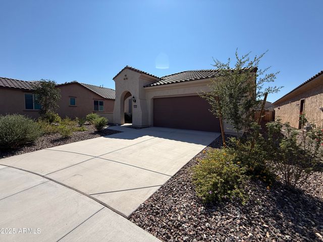 6395 W OAKMONT Court, Florence, AZ 85132