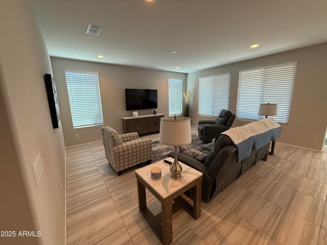 6395 W OAKMONT Court, Florence, AZ 85132