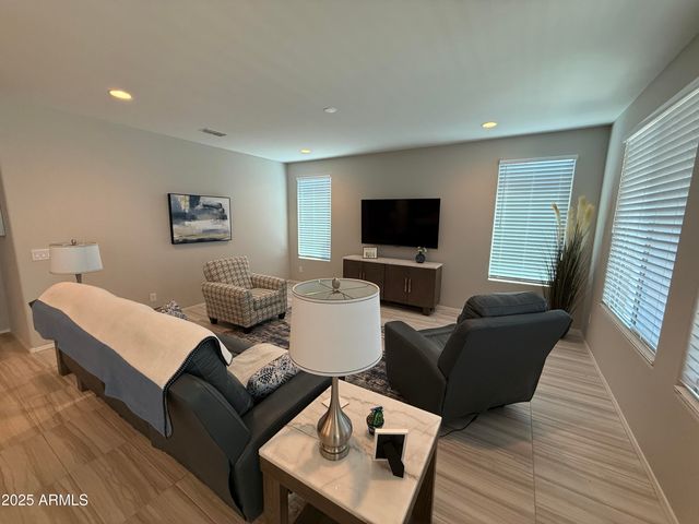 6395 W OAKMONT Court, Florence, AZ 85132