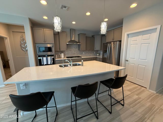 6395 W OAKMONT Court, Florence, AZ 85132