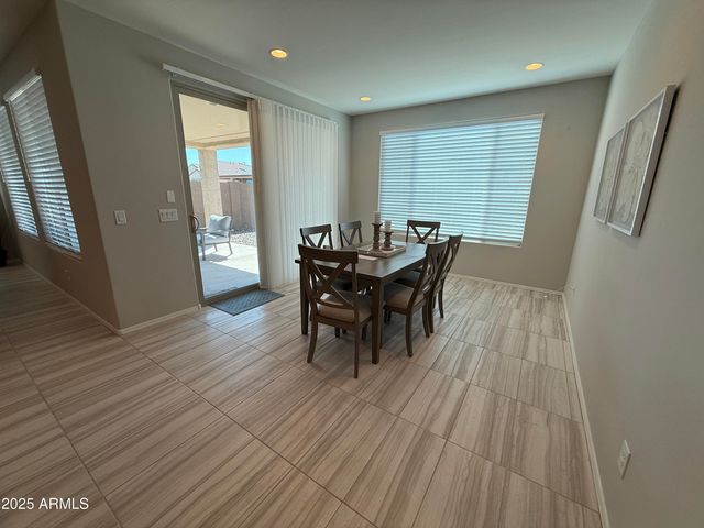 6395 W OAKMONT Court, Florence, AZ 85132