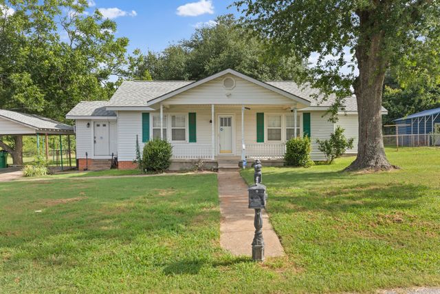 117 Moore Drive, Palestine, TX 75801