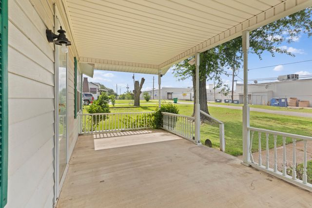 117 Moore Drive, Palestine, TX 75801