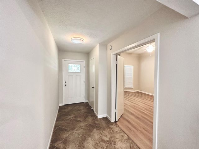 15 Tremont Woods Court, The Woodlands, TX 77381