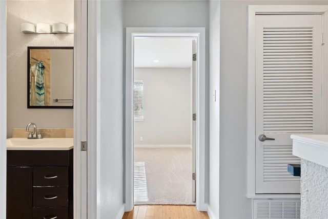 3601 Menchaca RD 117, Austin, TX 78704