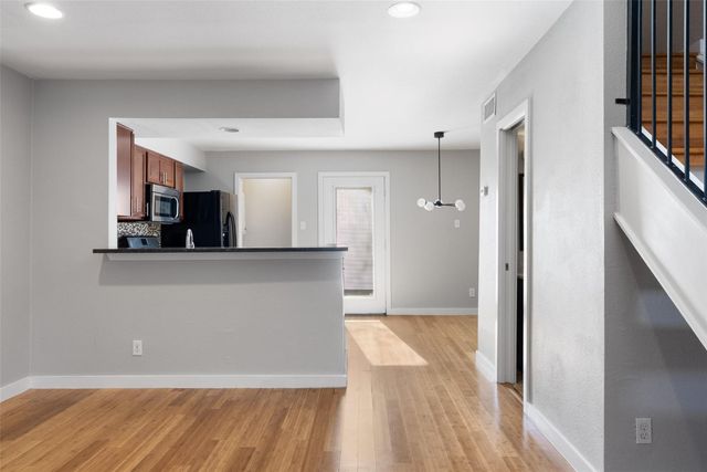 3601 Menchaca RD 117, Austin, TX 78704