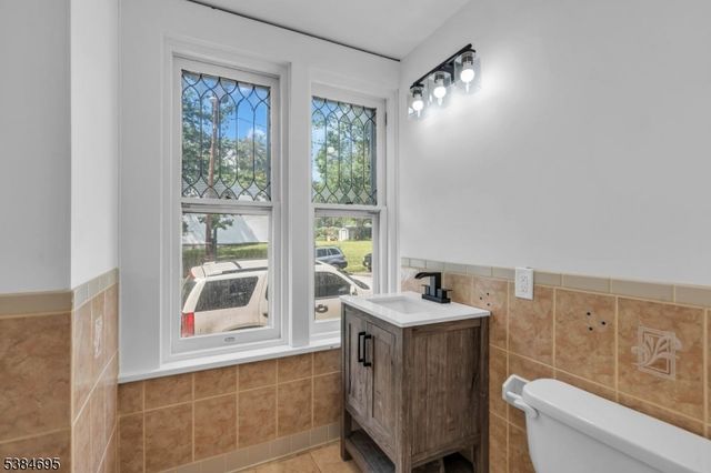 302 Bellevue Ave, Trenton City, NJ 08618