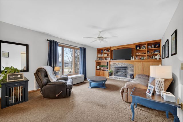 280 NW Prairie Creek Drive, Grimes, IA 50111