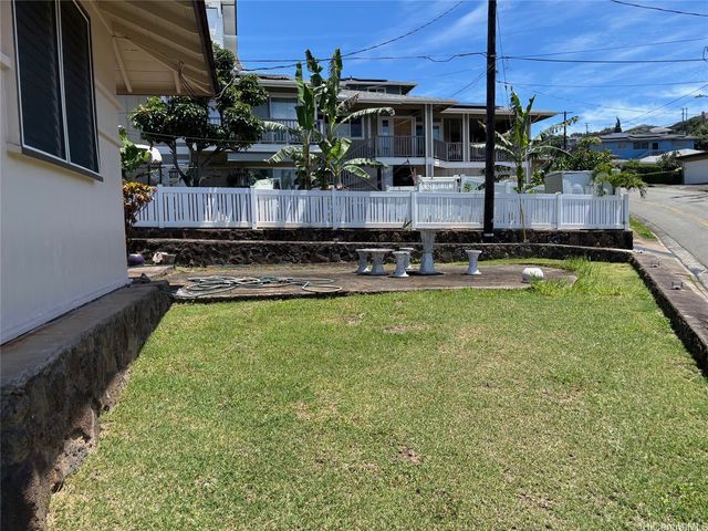 1356 Mamalu Street, Honolulu, HI 96817