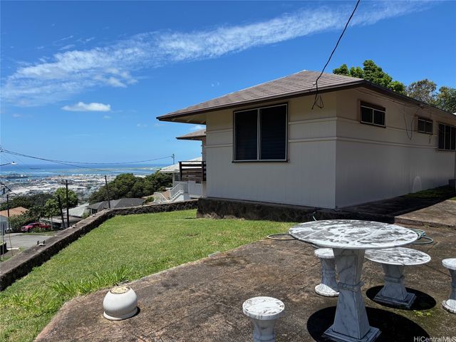 1356 Mamalu Street, Honolulu, HI 96817