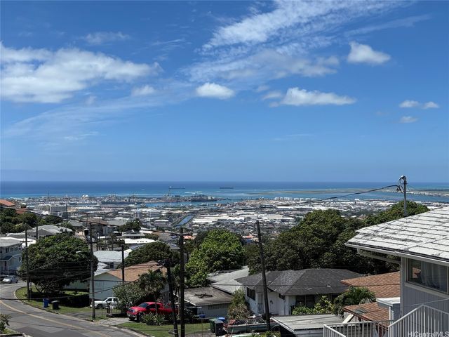 1356 Mamalu Street, Honolulu, HI 96817