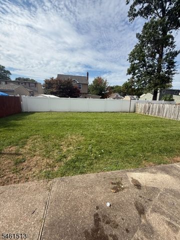 17 W Park Ave, Woodbridge Twp., NJ 07001