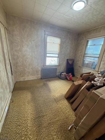 17 W Park Ave, Woodbridge Twp., NJ 07001