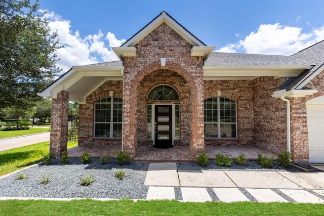 10 Loxanhachee Place, Spring, TX 77389