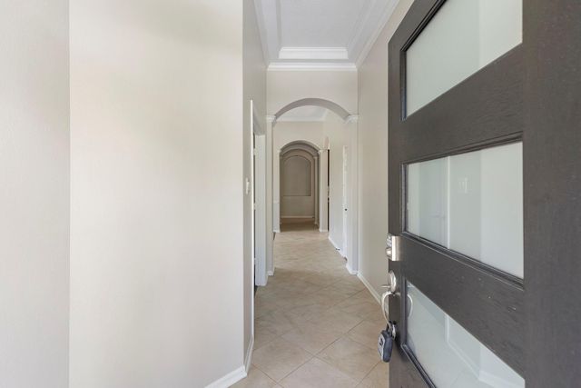 10 Loxanhachee Place, Spring, TX 77389