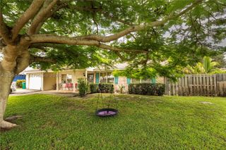 566 N Dover Rd, Tequesta, FL 33469