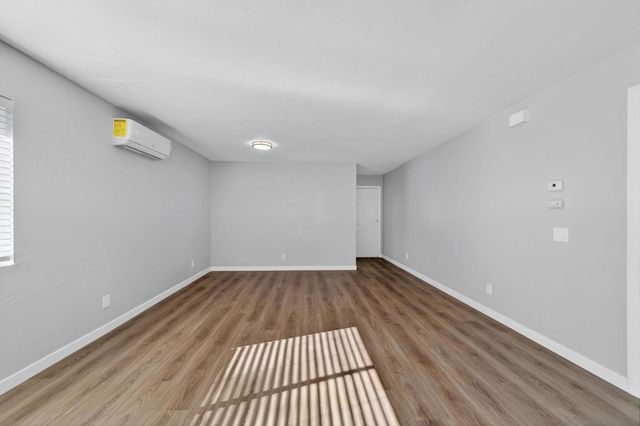 631 633 Hillside Terrace, Vista, CA 92084