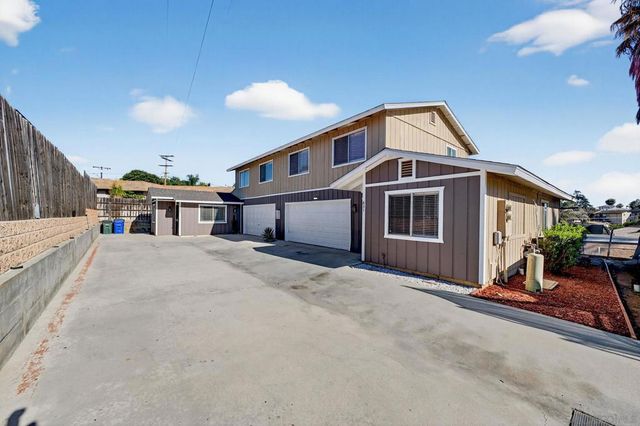 631 633 Hillside Terrace, Vista, CA 92084