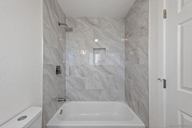 631 633 Hillside Terrace, Vista, CA 92084