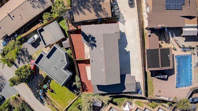 631 633 Hillside Terrace, Vista, CA 92084