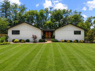 908 Lakeshore Dr, Gallatin, TN 37066