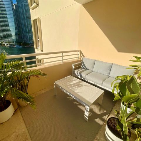 888 Brickell Key Dr 802, Miami, FL 33131