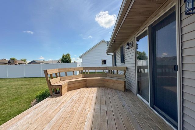 2724 Kelso Drive, Janesville, WI 53546