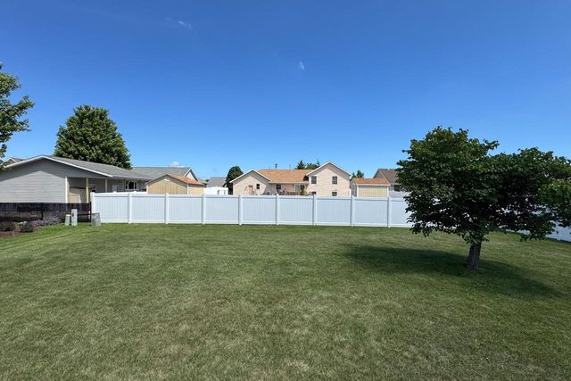 2724 Kelso Drive, Janesville, WI 53546
