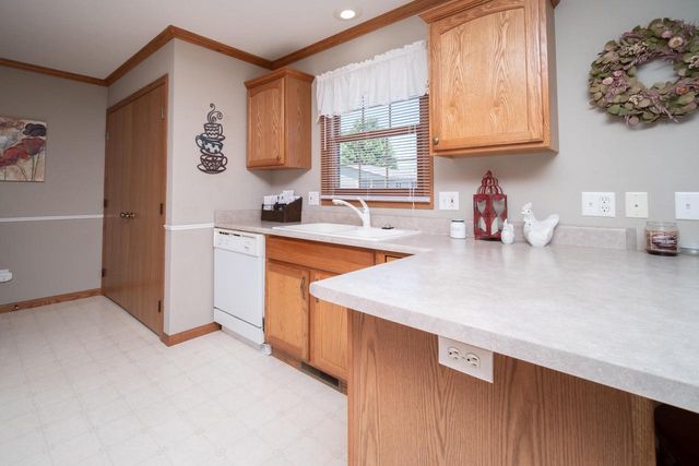 2724 Kelso Drive, Janesville, WI 53546