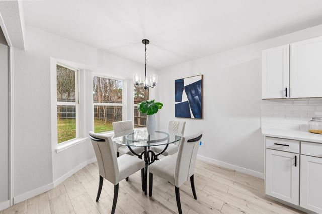 2105 Sexton Drive, Arlington, TX 76015