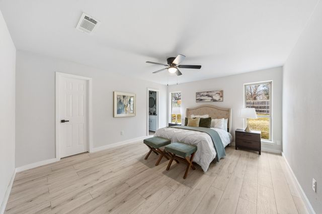 2105 Sexton Drive, Arlington, TX 76015