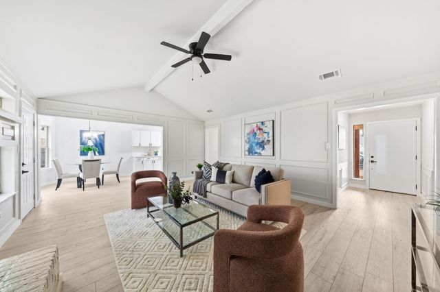 2105 Sexton Drive, Arlington, TX 76015