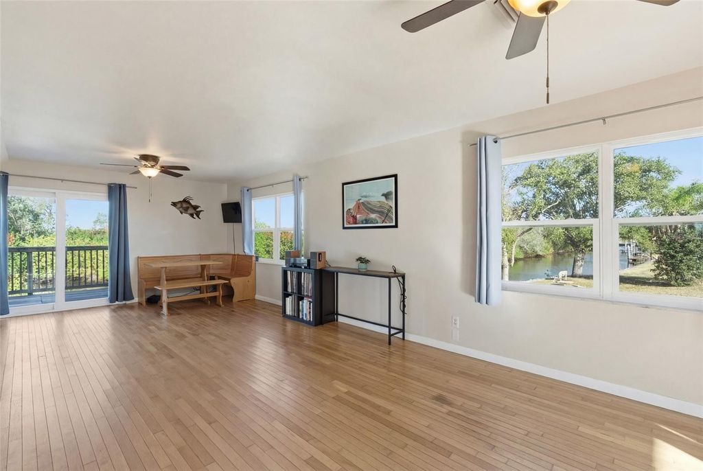 Image 9 of property listing at Address unavailable.