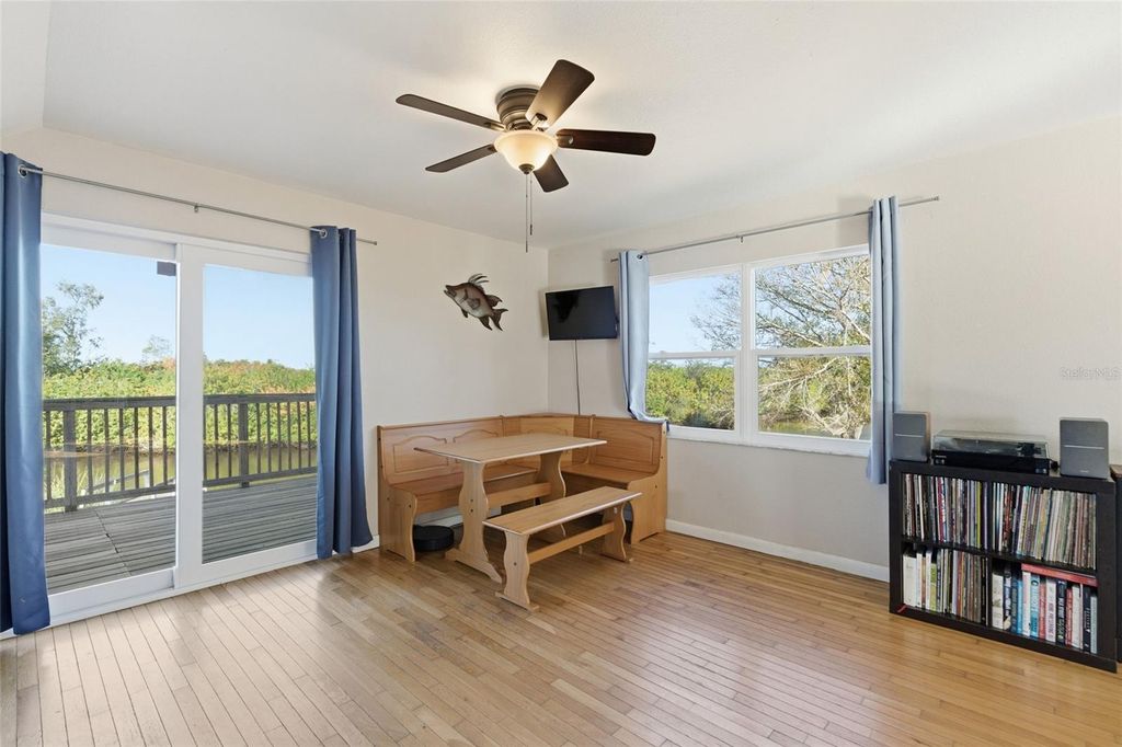 Image 10 of property listing at Address unavailable.