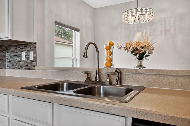 5037 SHALE RIDGE TRAIL, Orlando, FL 32818