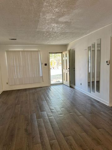 4009 Ella Boulevard, Houston, TX 77018