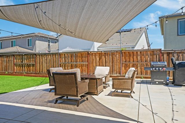 2849 Tacoma Dr, Lathrop, CA 95330