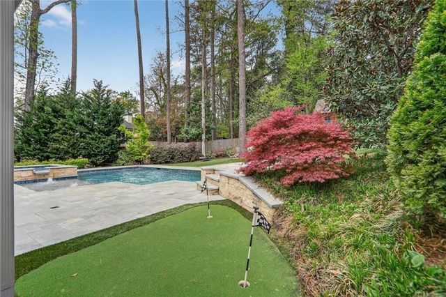 2758 Green Meadows Lane NE, Brookhaven, GA 30319